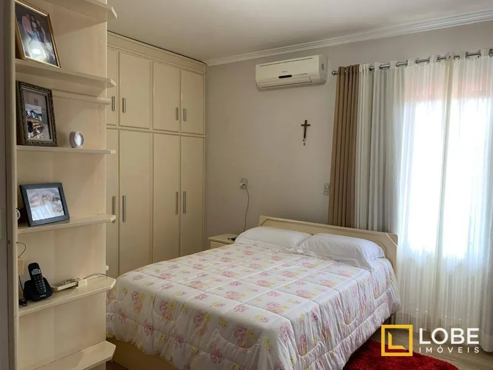 Casa, 4 quartos, 252 m² - Foto 25
