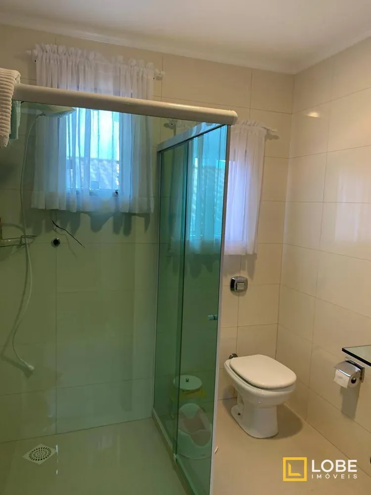 Casa, 4 quartos, 252 m² - Foto 33