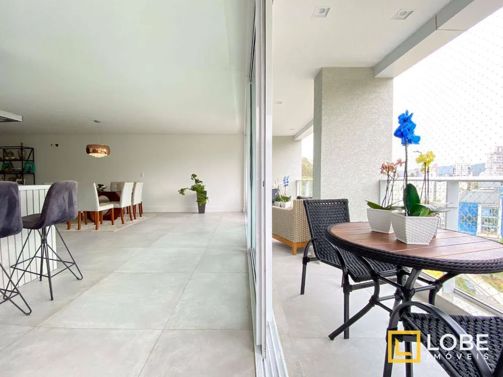 Apartamento, 3 quartos, 193 m² - Foto 2