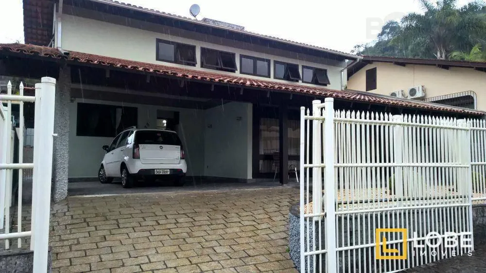 Casa, 3 quartos, 270 m² - Foto 2