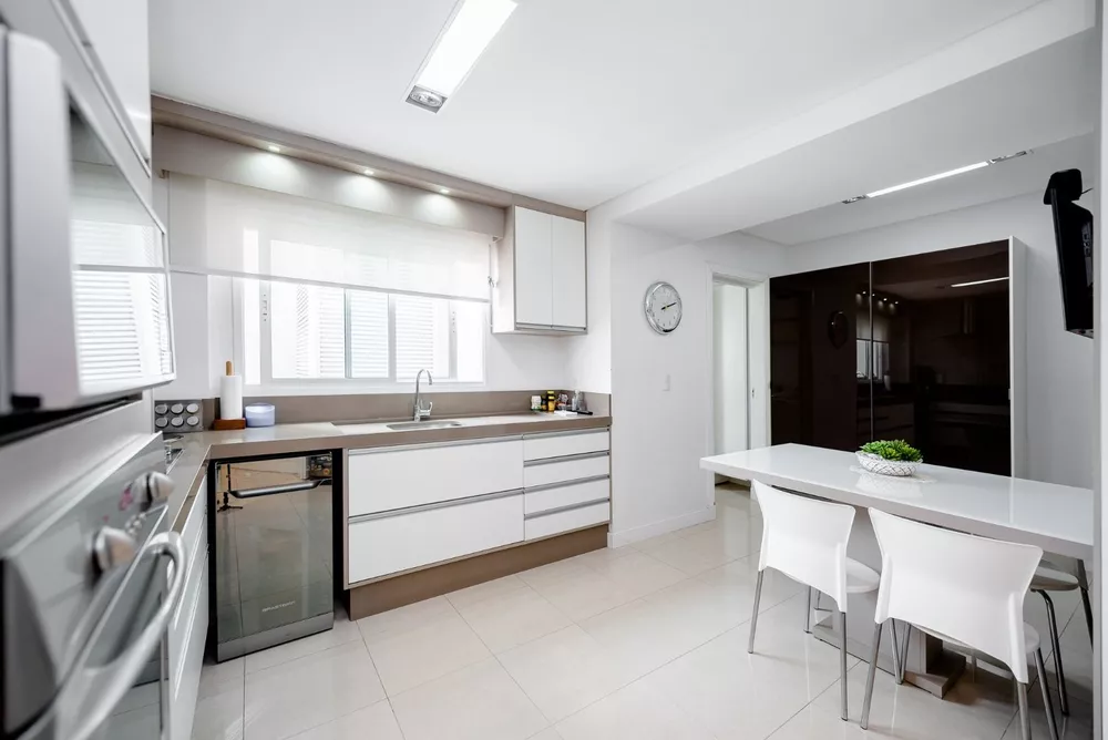 Apartamento, 3 quartos, 213 m² - Foto 11