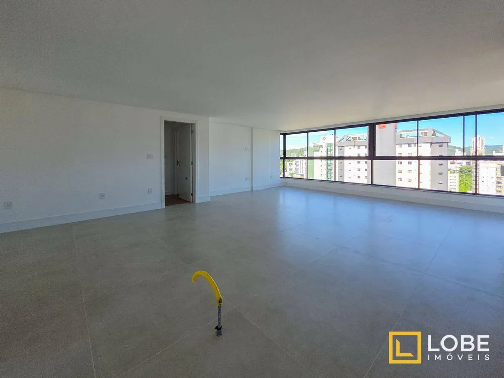 Apartamento, 3 quartos, 146 m² - Foto 2