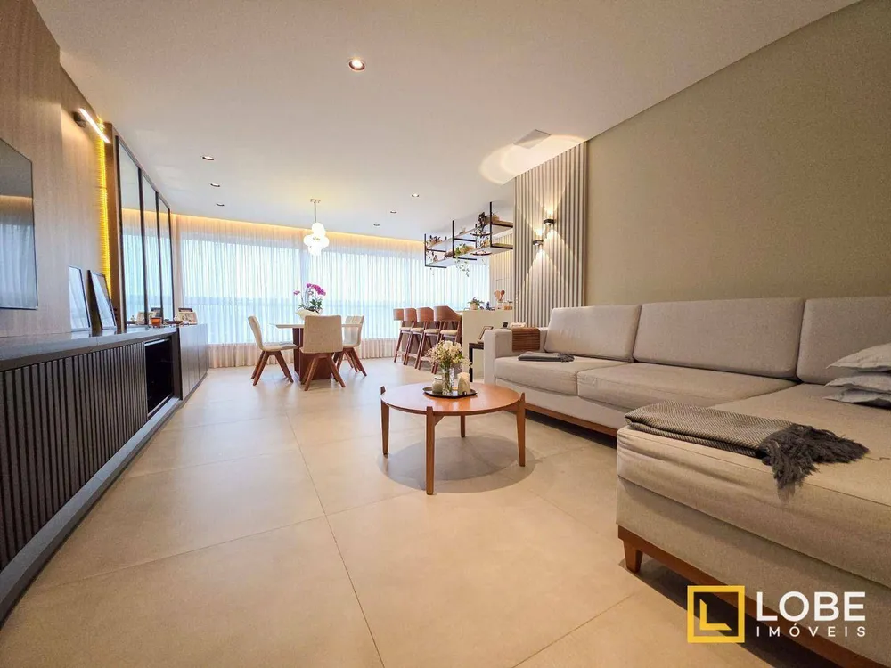 Apartamento, 3 quartos, 121 m² - Foto 2