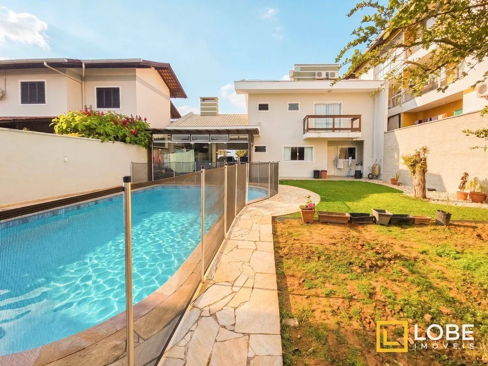 Casa, 3 quartos, 221 m² - Foto 3