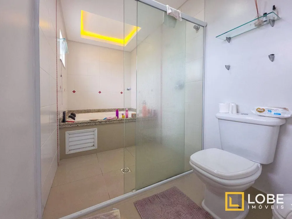 Casa, 3 quartos, 221 m² - Foto 10