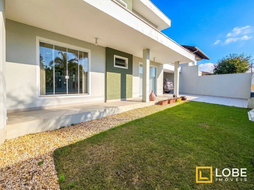 Casa, 3 quartos, 221 m² - Foto 1