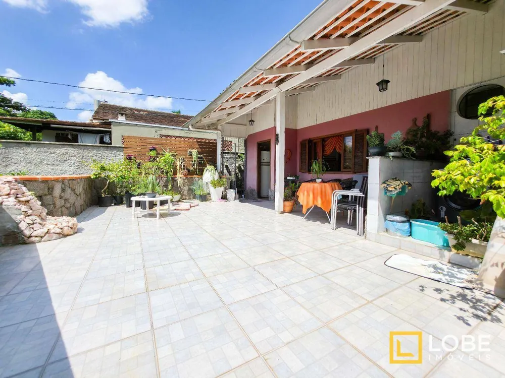 Casa, 3 quartos, 283 m² - Foto 2