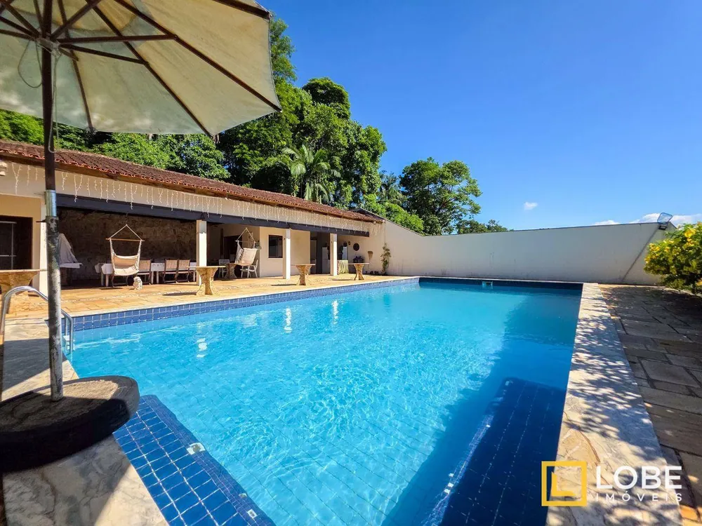 Casa, 4 quartos, 541 m² - Foto 1