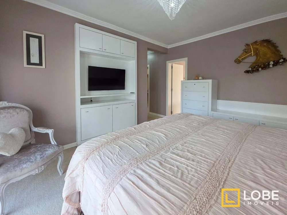 Apartamento, 3 quartos, 236 m² - Foto 10