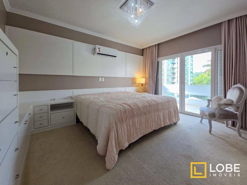 Apartamento, 3 quartos, 236 m² - Foto 8