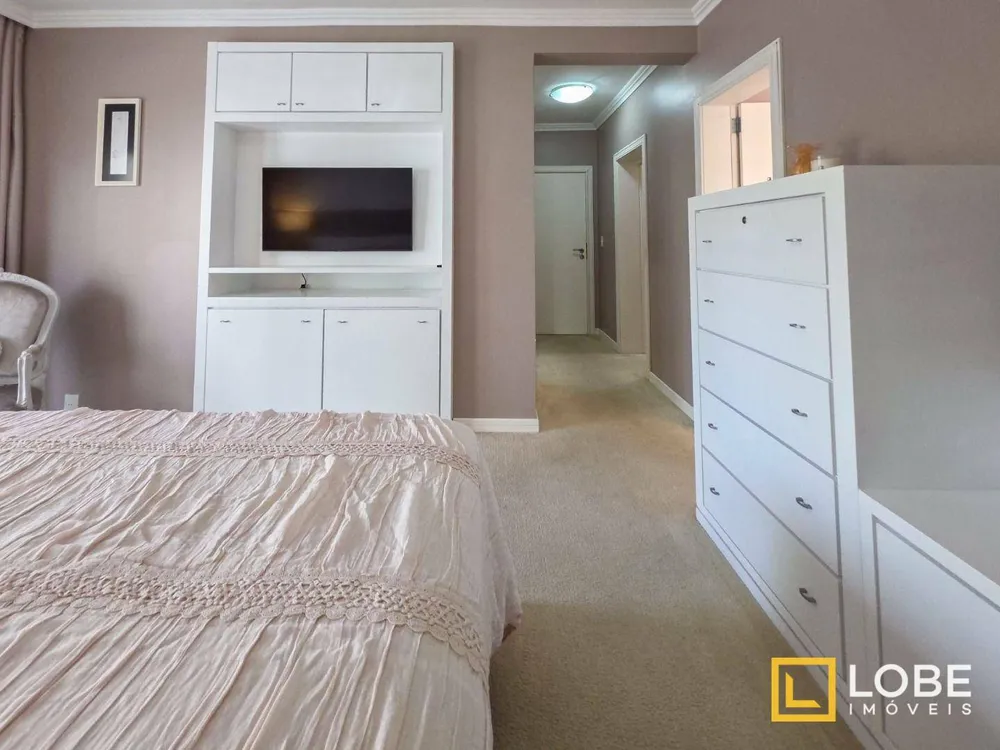 Apartamento, 3 quartos, 236 m² - Foto 9