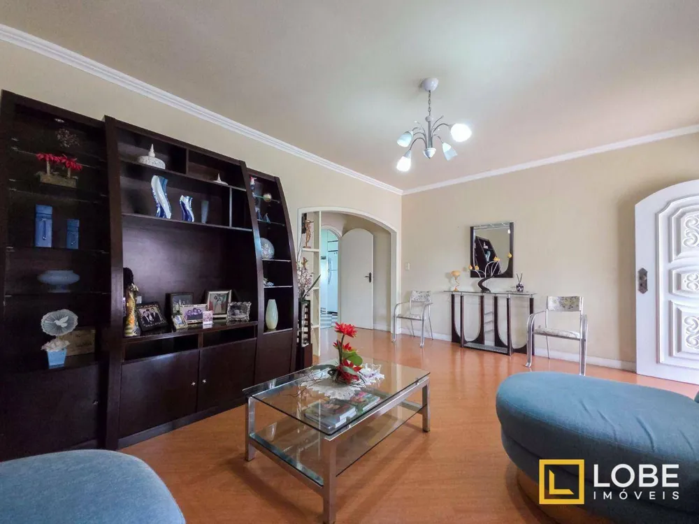 Casa, 3 quartos, 291 m² - Foto 1