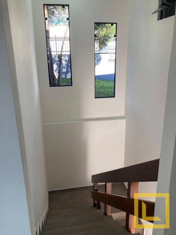 Casa à venda com 3 quartos, 364m² - Foto 11