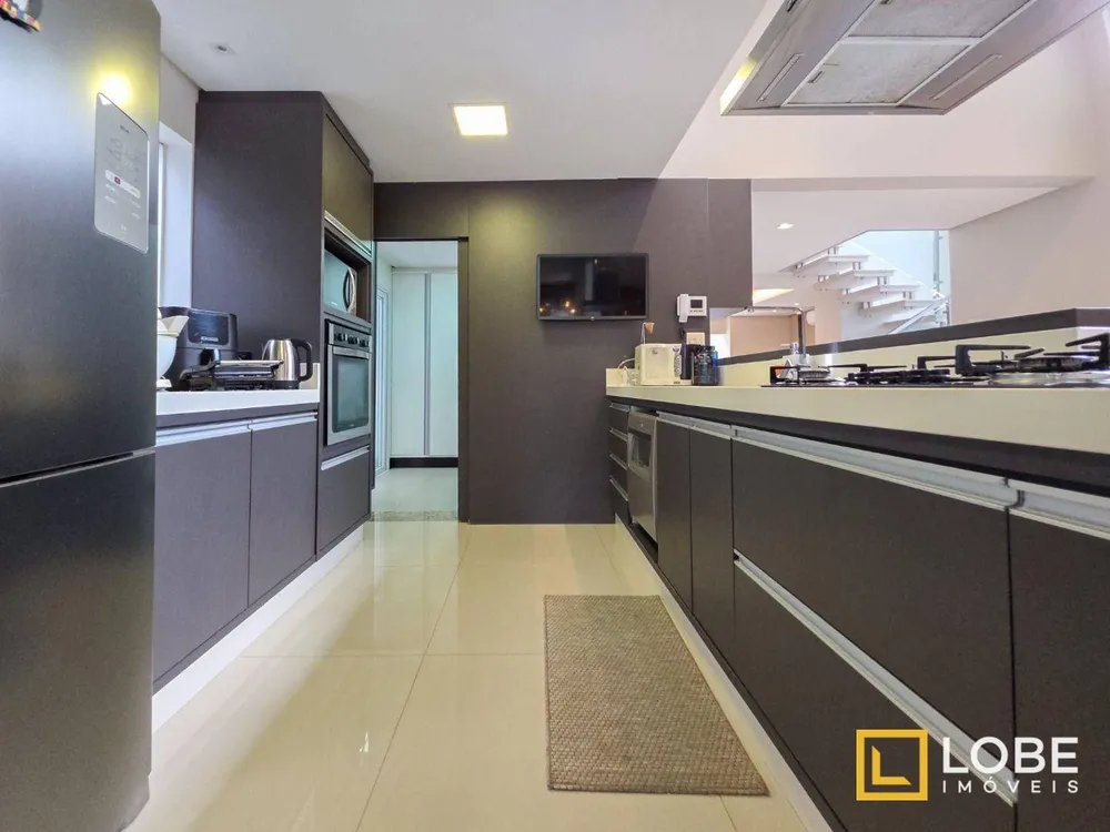 Casa, 3 quartos, 270 m² - Foto 8