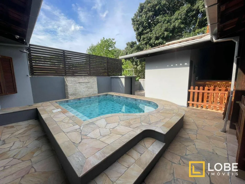 Casa, 3 quartos, 197 m² - Foto 2