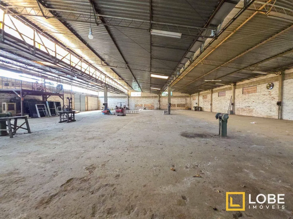Depósito-Galpão, 1057 m² - Foto 2