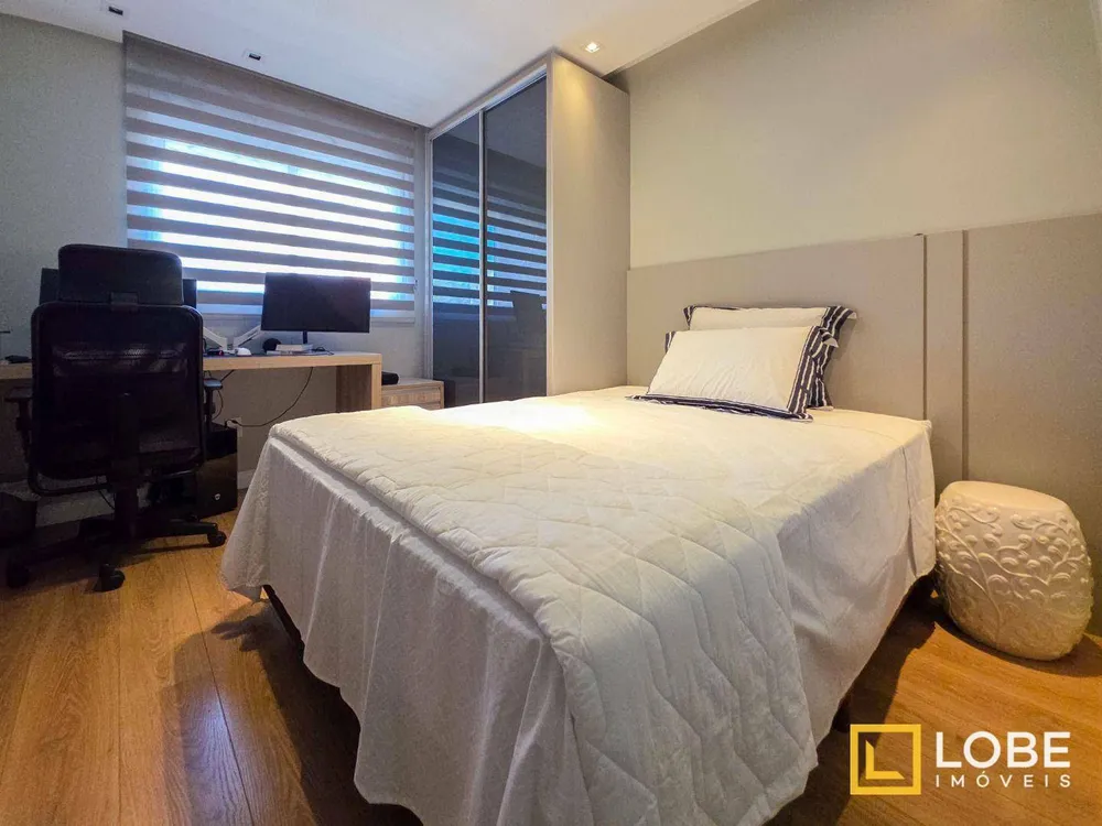 Cobertura, 3 quartos, 238 m² - Foto 4