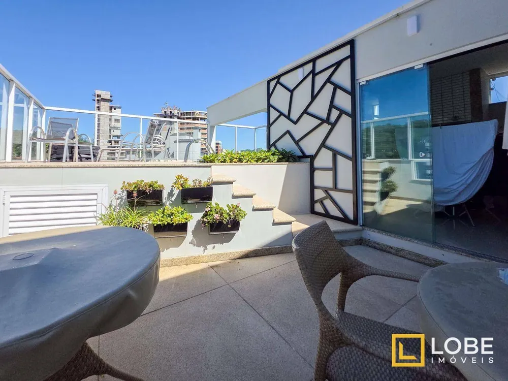 Cobertura, 3 quartos, 238 m² - Foto 1