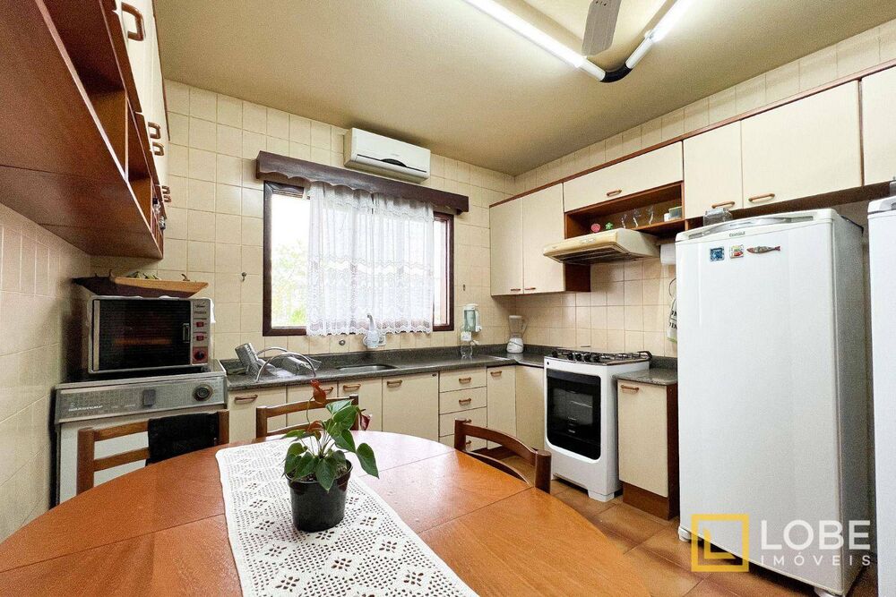 Casa, 3 quartos, 310 m² - Foto 2
