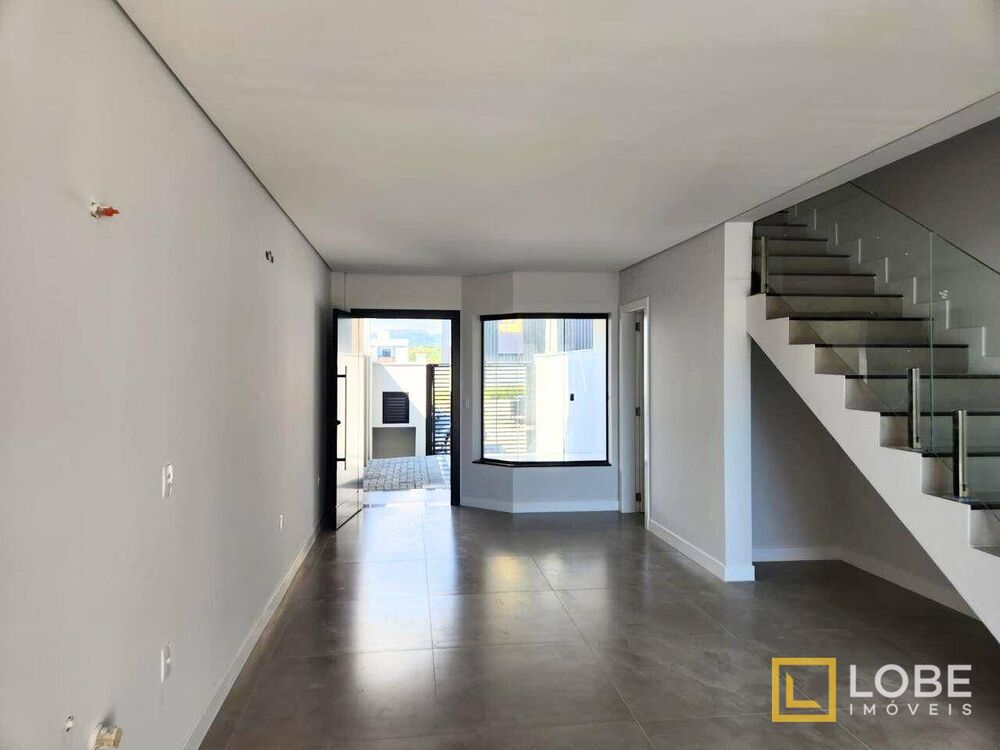 Sobrado à venda com 3 quartos, 125m² - Foto 4