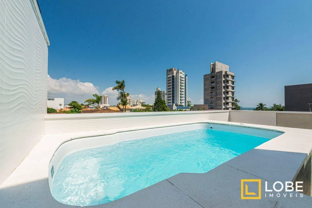 Casa, 3 quartos, 205 m² - Foto 2