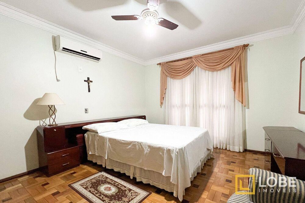 Casa, 4 quartos, 319 m² - Foto 22