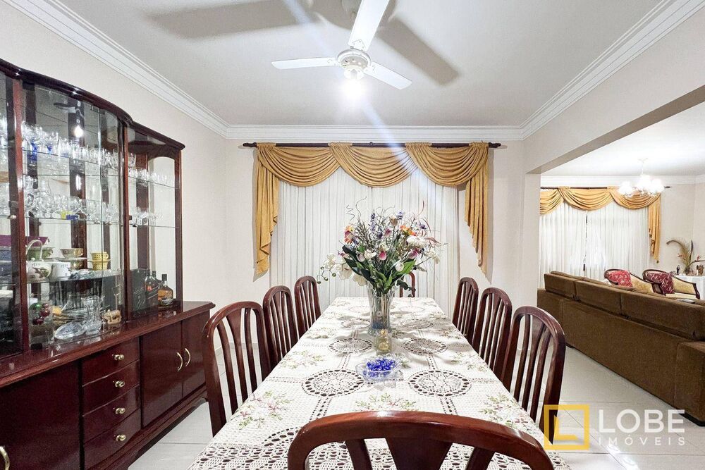 Casa, 4 quartos, 319 m² - Foto 26