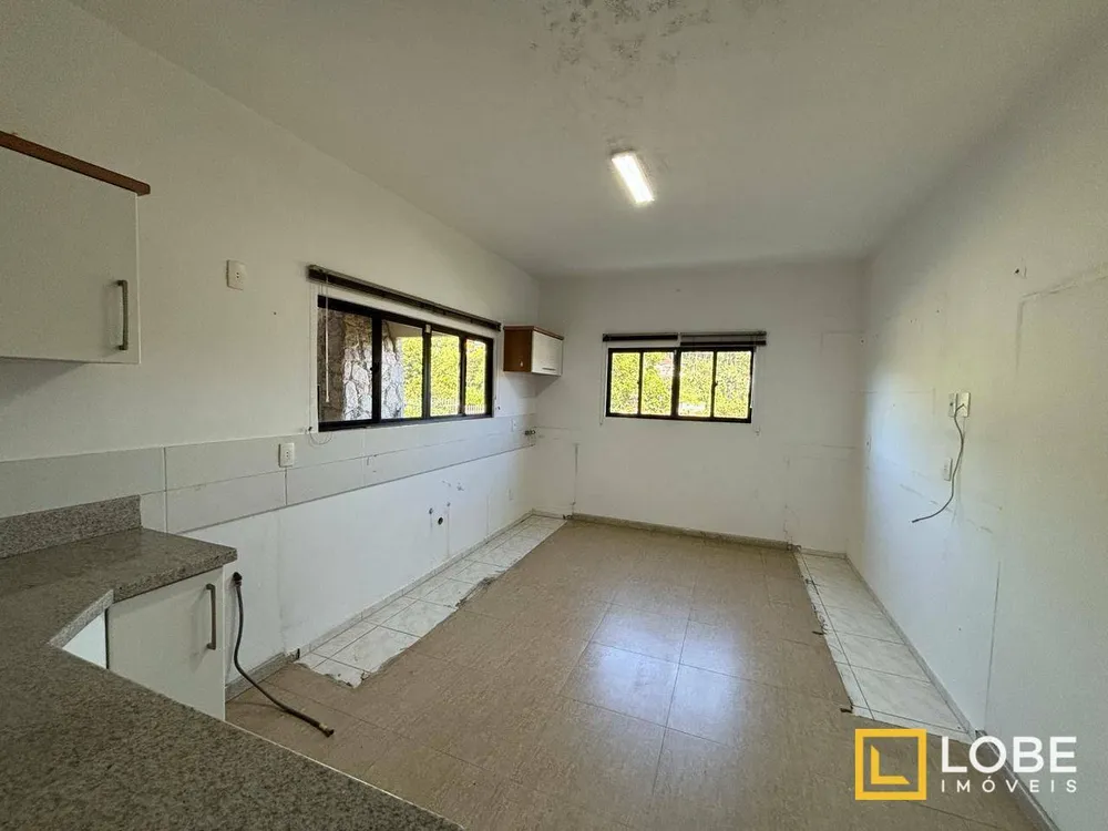Casa, 3 quartos, 272 m² - Foto 3