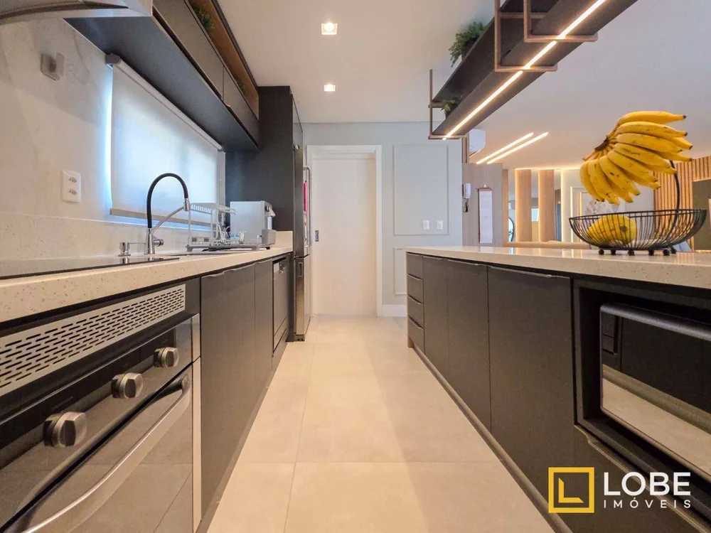 Apartamento, 3 quartos, 261 m² - Foto 3