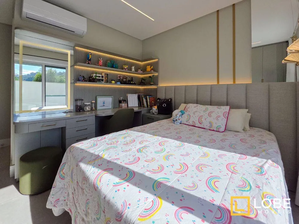 Apartamento, 3 quartos, 261 m² - Foto 5
