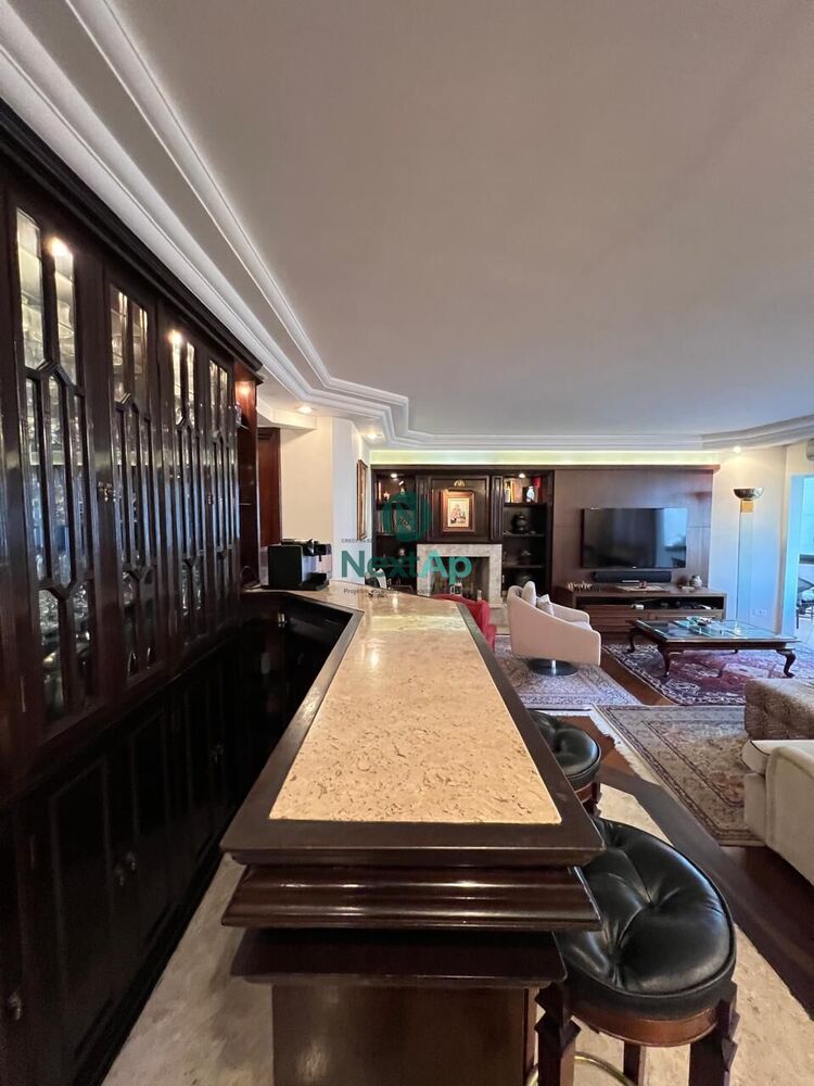 Apartamento à venda com 3 quartos, 189m² - Foto 18