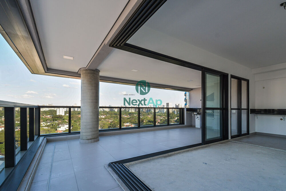 Apartamento à venda com 3 quartos, 145m² - Foto 2
