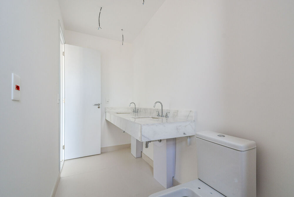 Apartamento, 3 quartos, 145 m² - Foto 1