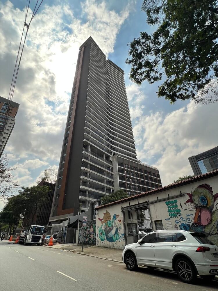 Apartamento à venda com 3 quartos, 174m² - Foto 1