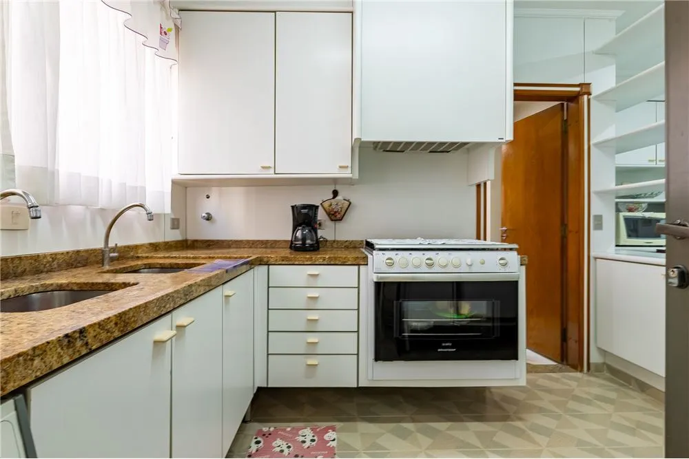 Apartamento, 4 quartos, 214 m² - Foto 2