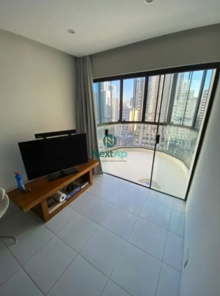 Cobertura à venda com 4 quartos, 220m² - Foto 1