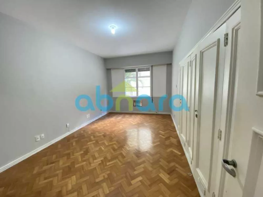 Apartamento, 3 quartos, 215 m² - Foto 1