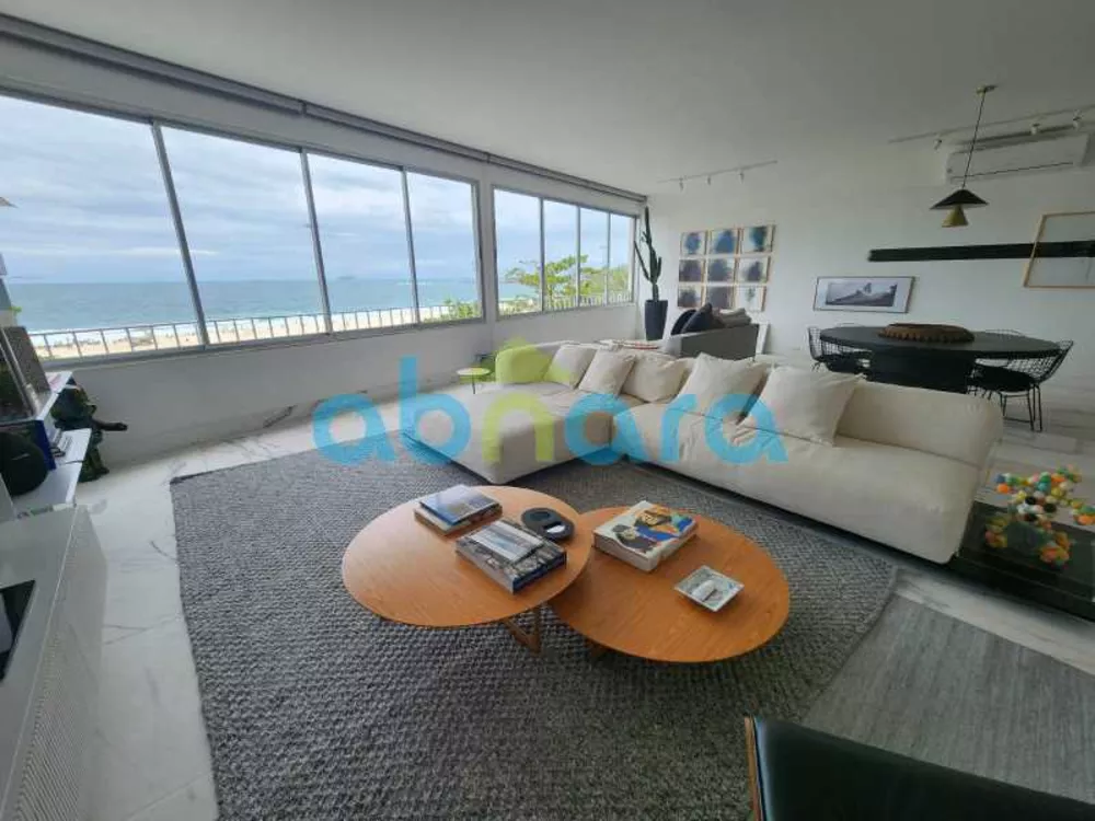 Apartamento, 3 quartos, 210 m² - Foto 2