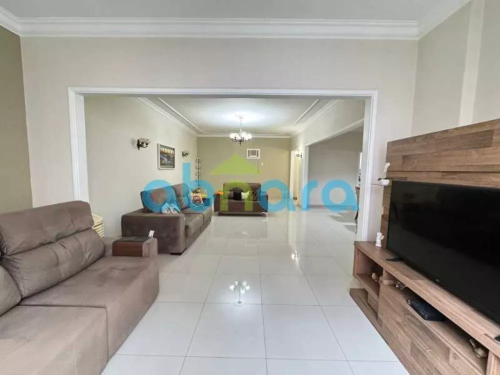 Apartamento, 3 quartos, 140 m² - Foto 1