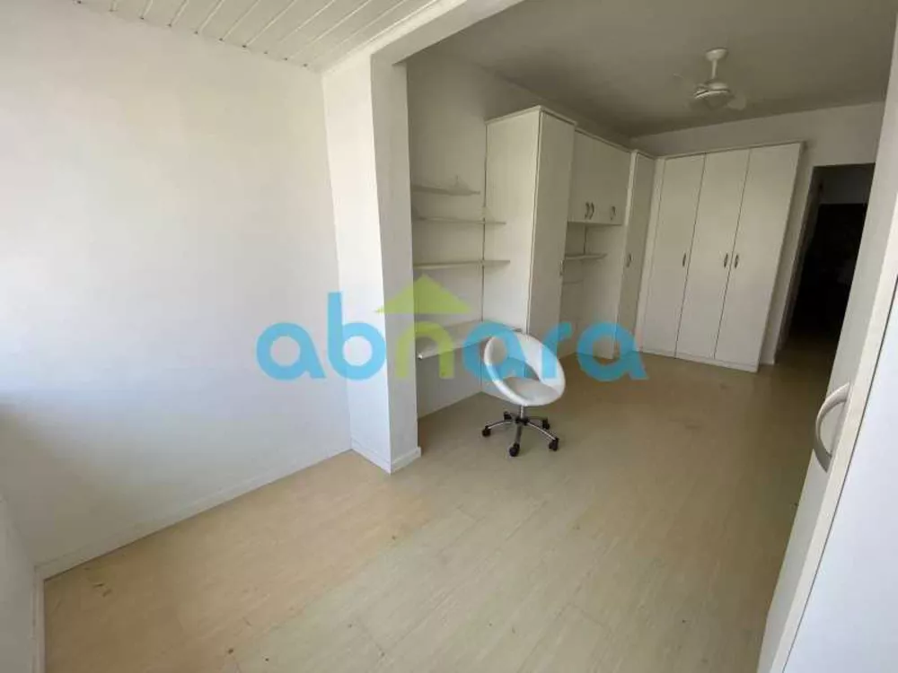 Apartamento à venda com 1 quarto, 40m² - Foto 2