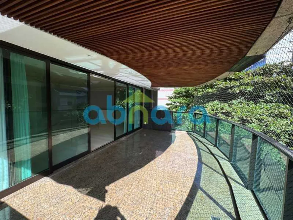 Apartamento, 3 quartos, 210 m² - Foto 2