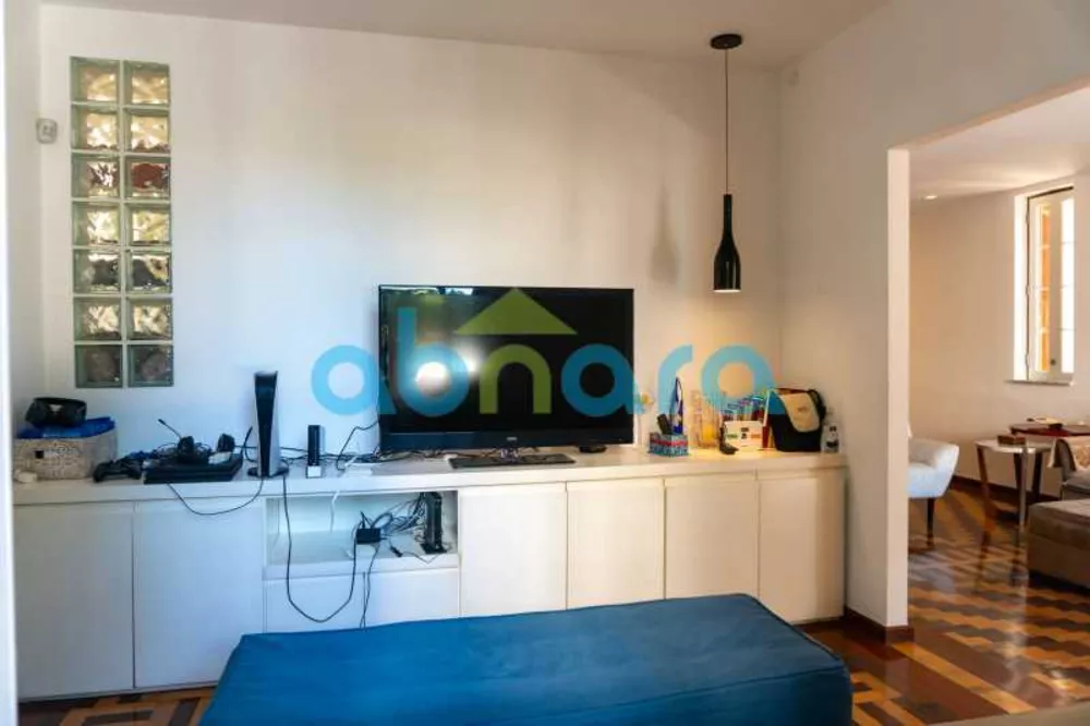 Casa, 6 quartos, 258 m² - Foto 1