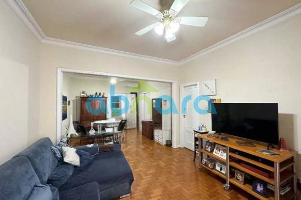 Apartamento à venda com 3 quartos, 125m² - Foto 2