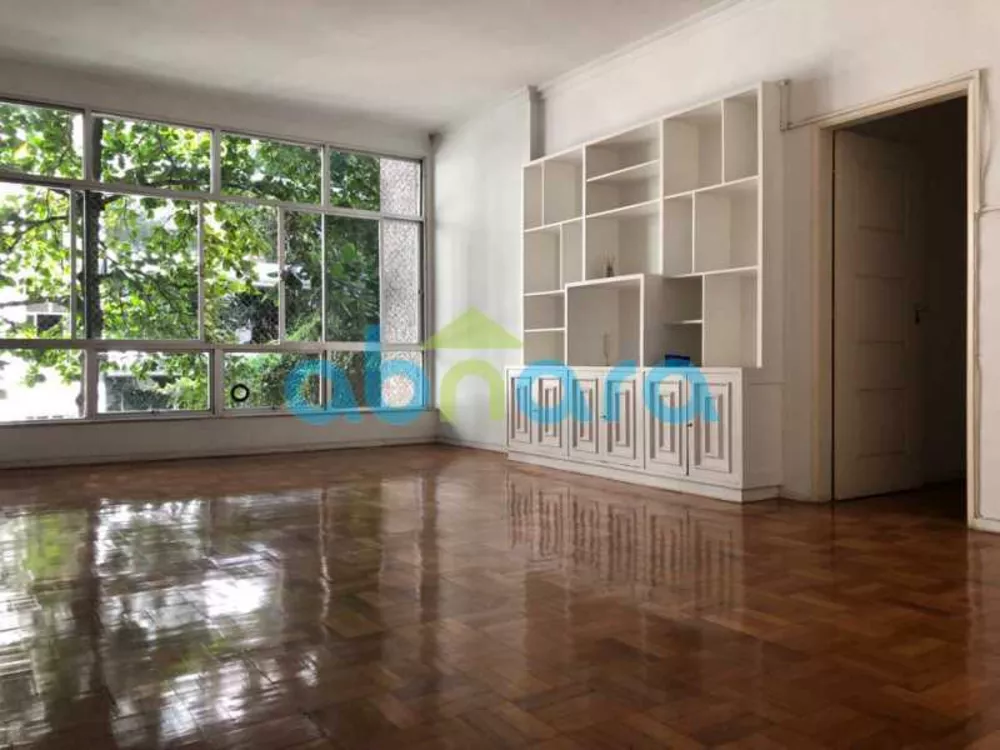 Apartamento à venda com 3 quartos, 123m² - Foto 1