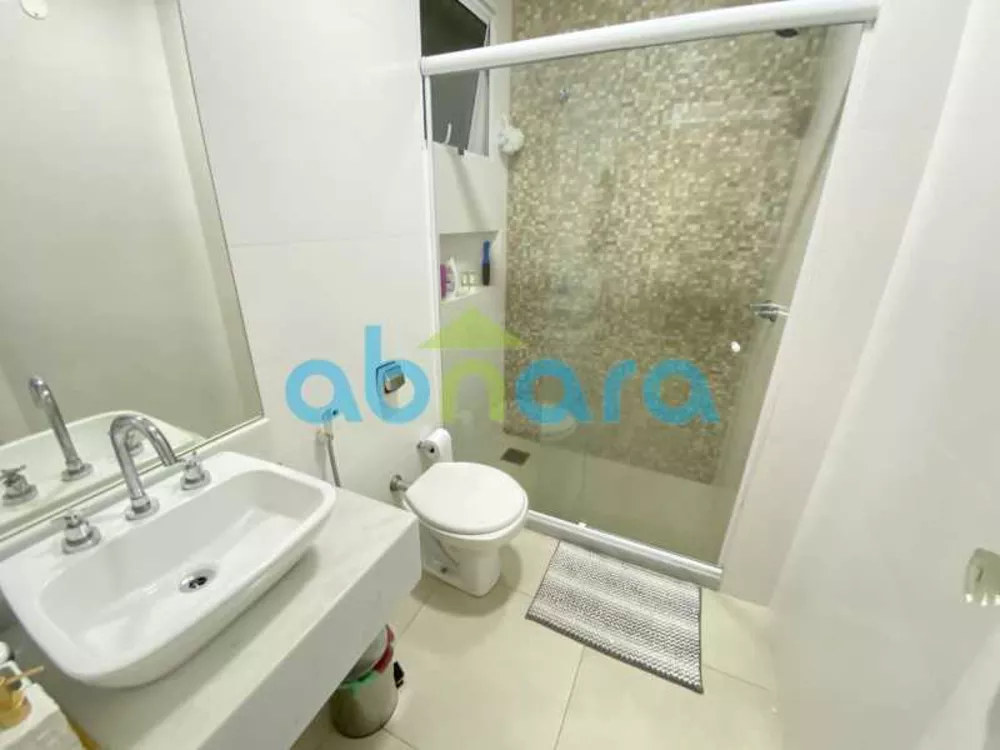 Apartamento, 3 quartos, 220 m² - Foto 2