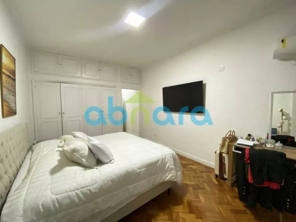 Apartamento, 3 quartos, 220 m² - Foto 1