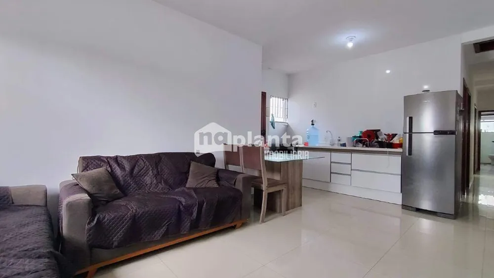 Casa, 3 quartos, 75 m² - Foto 2