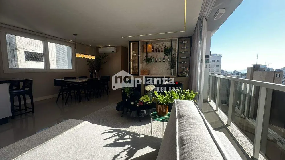Apartamento, 3 quartos, 100 m² - Foto 1
