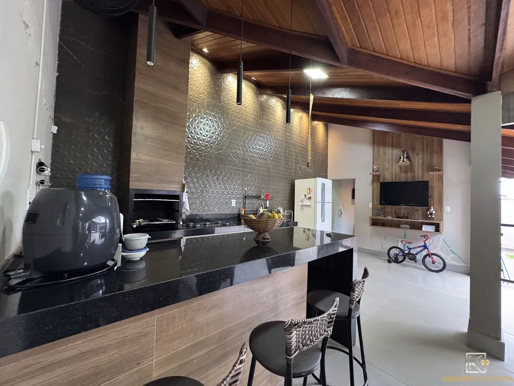 Casa, 3 quartos, 228 m² - Foto 4
