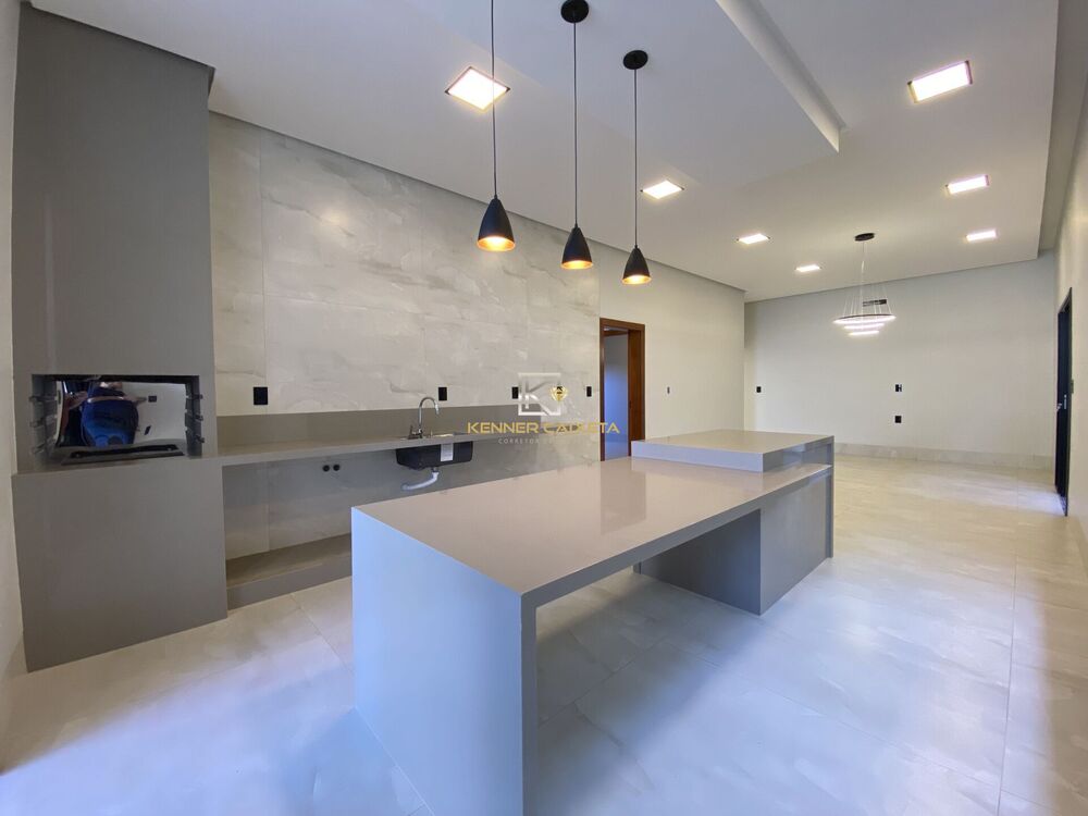 Casa à venda com 3 quartos, 212m² - Foto 4